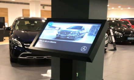 Grupo Econocom instala Totems digitales en los concesionarios Mercedes